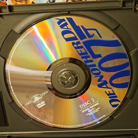 Die Another Day 007 DVD Special Edition Widescreen - Picture 8 of 8
